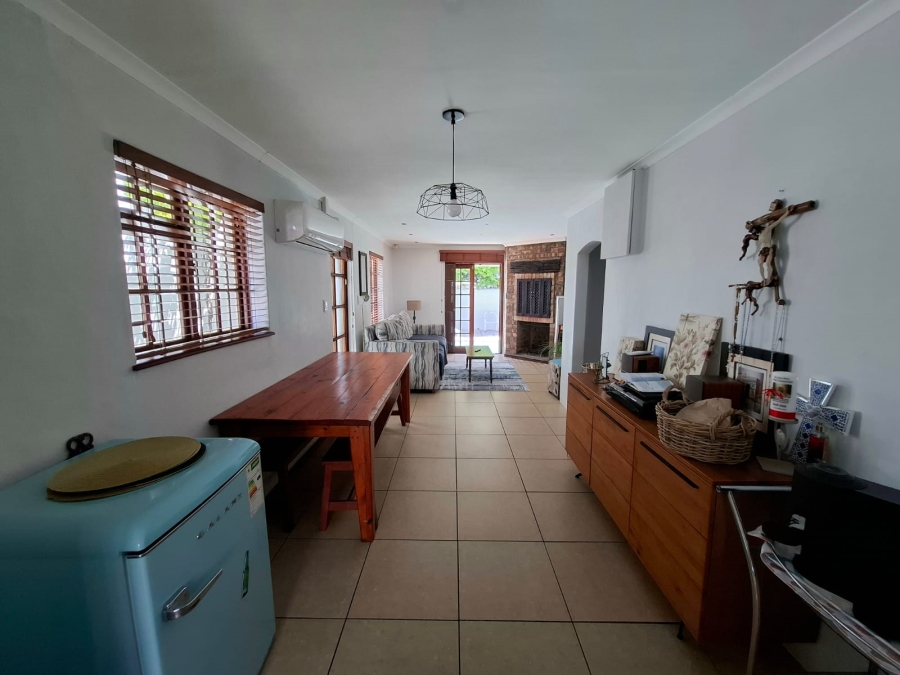 To Let 2 Bedroom Property for Rent in Table View Western Cape